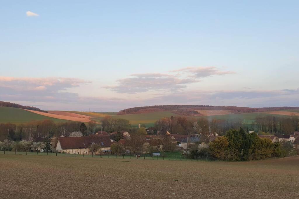 Le Bellevue A 1 H 30 De Paris Et 20 Km De Troyes Villa Estissac Buitenkant foto